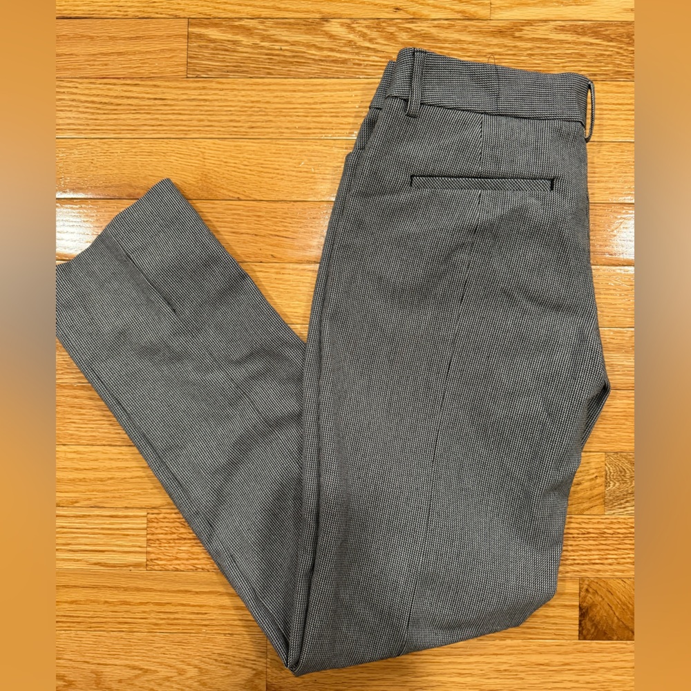 Express Editor Slim Low Rise Pant; Size 6R